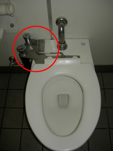 パウチしびん洗浄水栓使用型